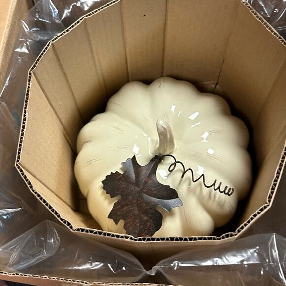 Department 56 Time to Celebrate Ivory Pumpkin with Metal Leaf in Original Box - Picture 5 of 6